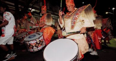 Cortejo Afro e Alvorada reforçam cultura afro-brasileira no Carnaval da Bahia 2026