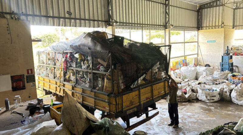 Cooperativa formada por mulheres transforma reciclagem em renda e impacta positivamente o meio ambiente; saiba mais