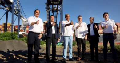 Afonso Florence celebra chegada de peças para início das obras da Ponte Salvador-Itaparica